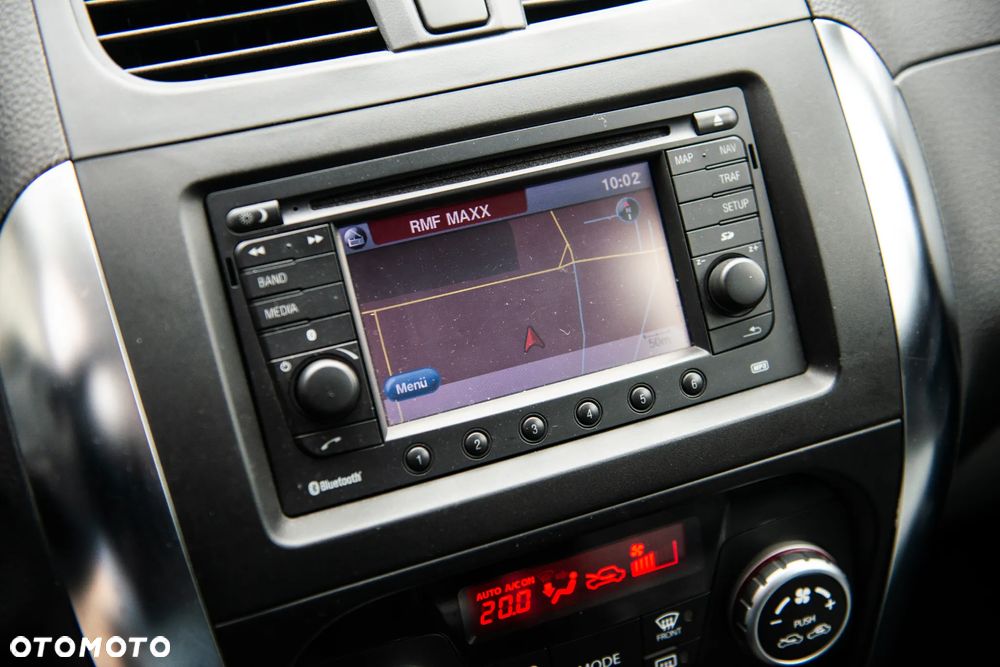 Suzuki SX4 1.6 Premium - 29