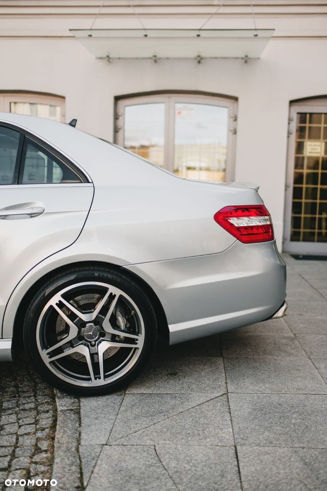 Mercedes-Benz Klasa E 63 AMG AMG Speedshift 7G-MCT - 15