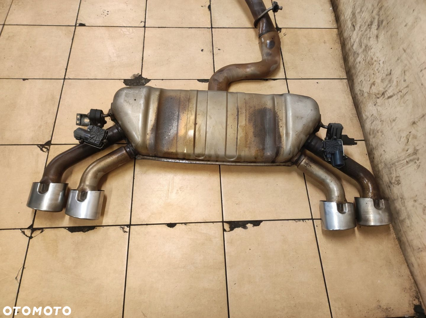Układ wydechowy wydech tłumik końcowy Golf VIII 8 R 2.0 TSI - 4