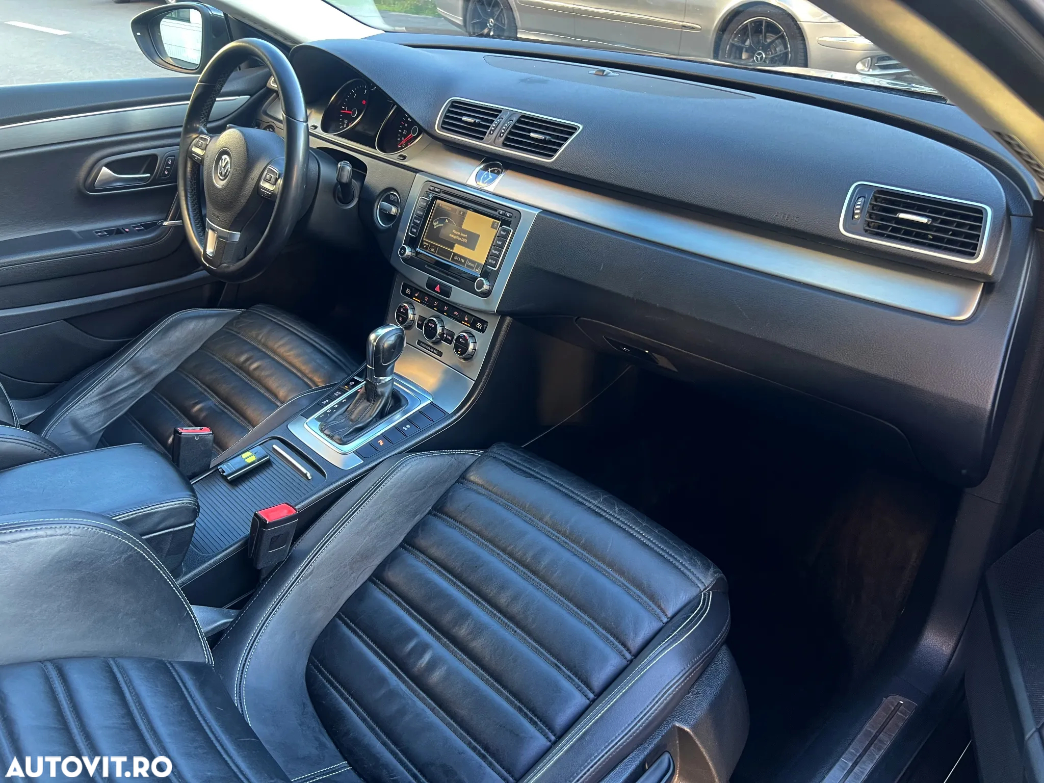 Volkswagen Passat CC - 32