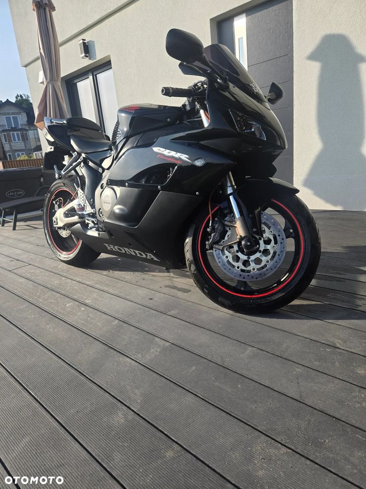 Honda CBR - 1