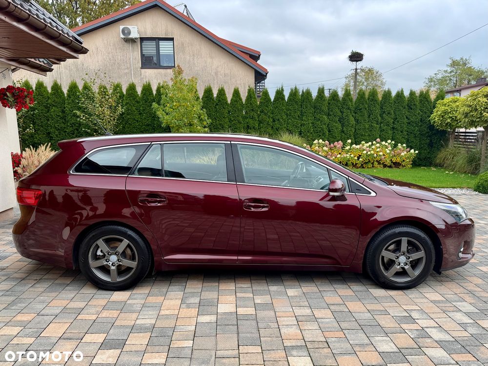 Toyota Avensis 1.8 Sol NAVI - 7