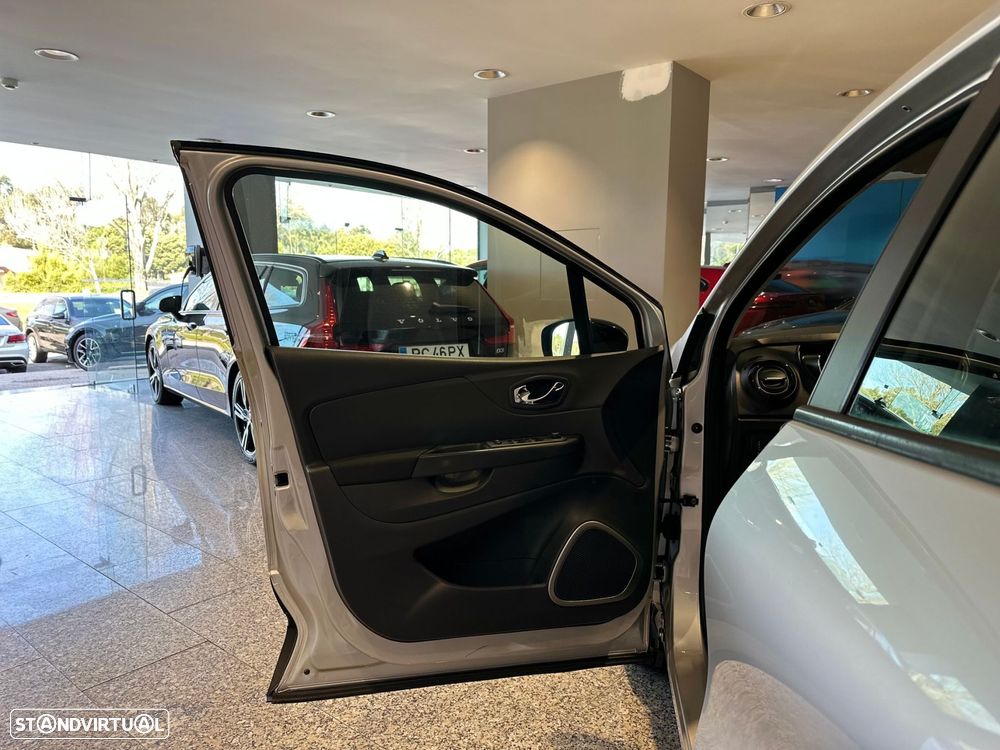 Renault Captur dCi 90 EDC Dynamique - 8