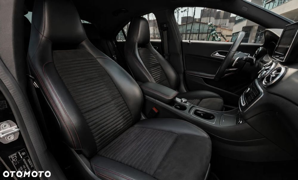 Mercedes-Benz CLA - 14