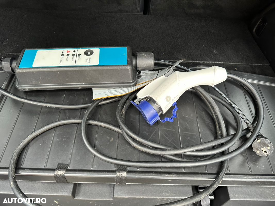 Mitsubishi Outlander 2.0 4WD Plug-In Hybrid - 12