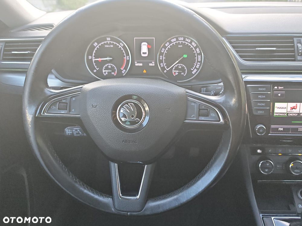 Skoda Superb 2.0 TDI 4x4 DSG Style - 25