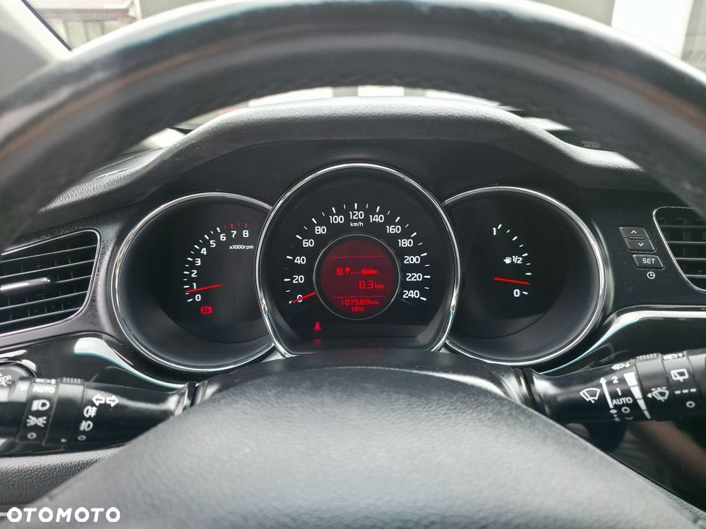 Kia Ceed - 22