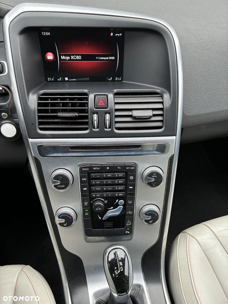 Volvo XC 60 D4 AWD Ocean Race - 15