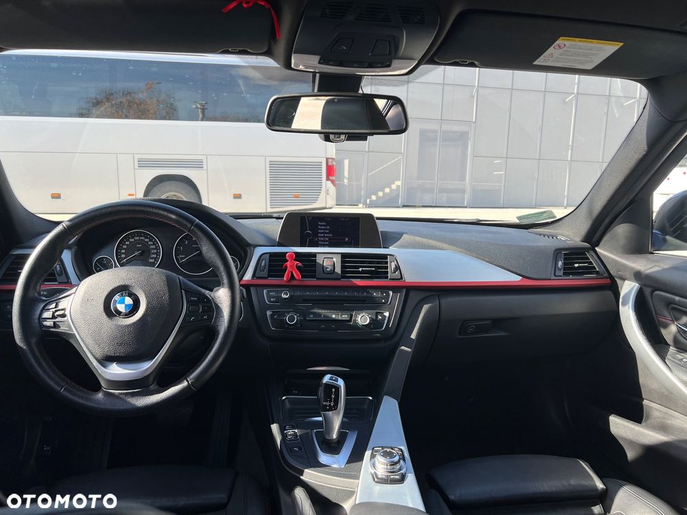 BMW Seria 3 328i Touring Sport-Aut Sport Line - 10