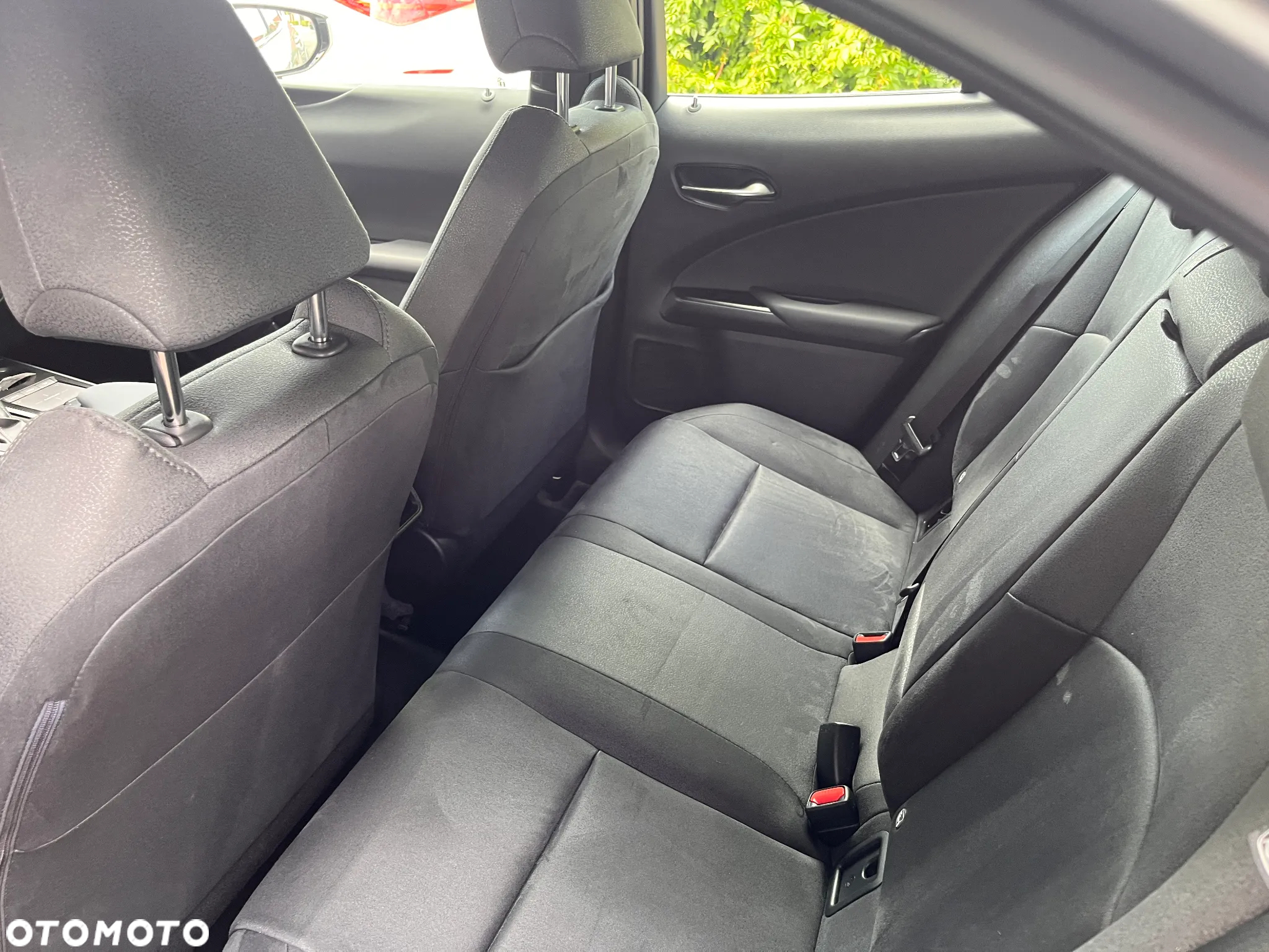 Lexus UX 250h GPF Business 2WD - 11