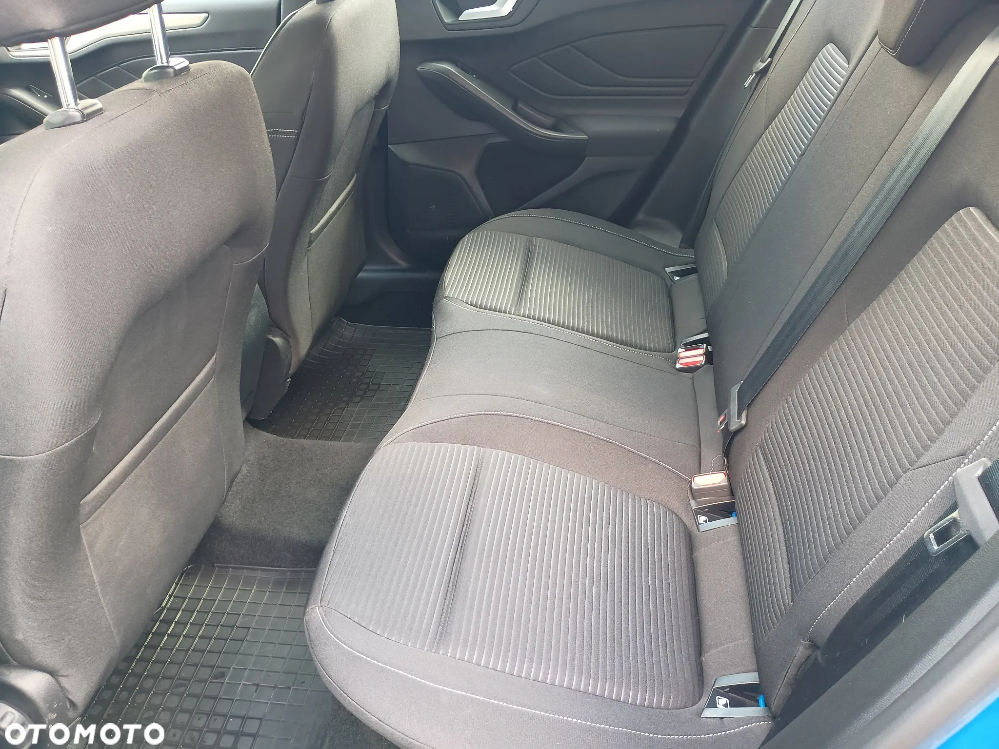 Ford Focus 1.0 EcoBoost Titanium - 26