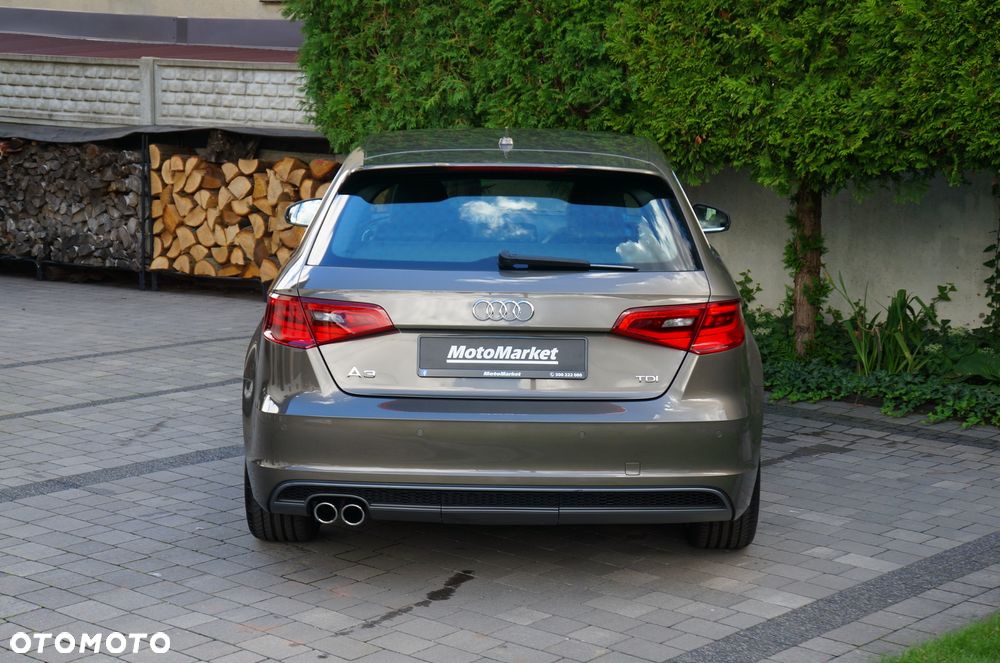 Audi A3 Sportback 2.0 TDI S line Sportpaket - 17