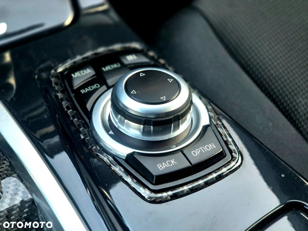 BMW Seria 5 520d - 28