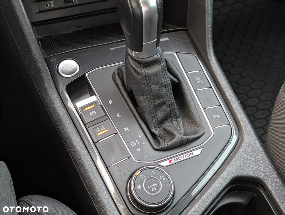 Volkswagen Tiguan - 25