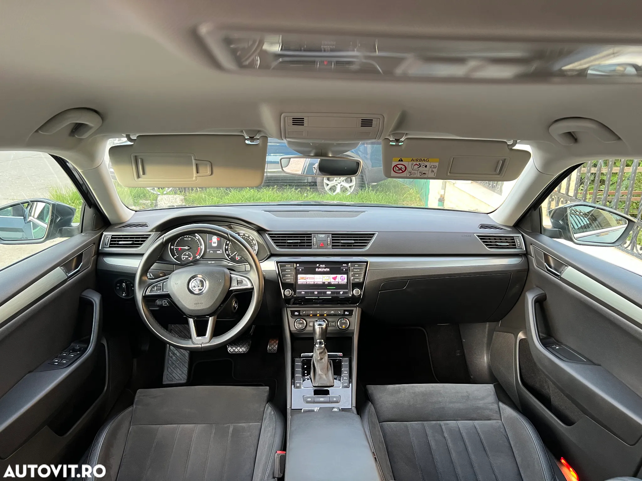 Skoda Superb 2.0 TDI DSG Premium Edition - 7