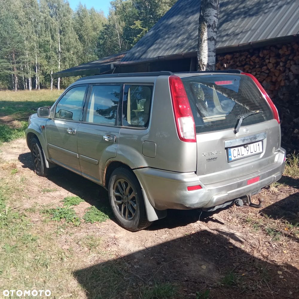 Nissan X-Trail 2.0 Luxury - 2