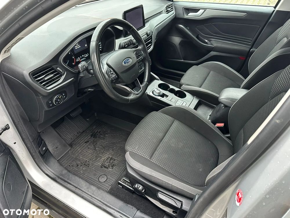 Ford Focus - 8