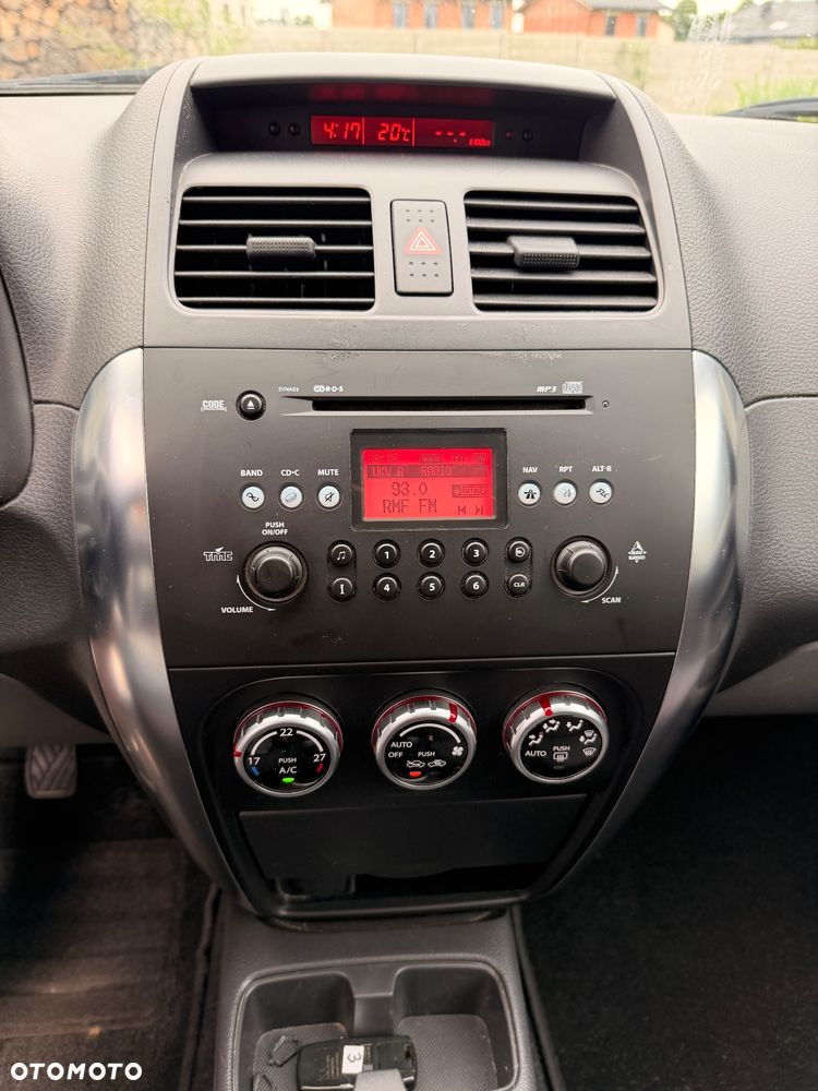 Suzuki SX4 - 16