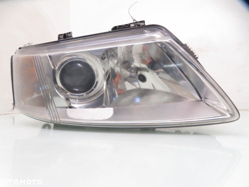 LAMPA PRAWA PRZEDNIA SAAB 9-3 II 15582600 - 9