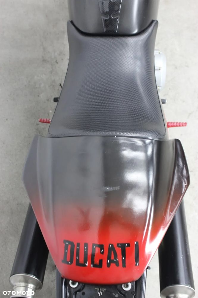 Ducati Monster - 12