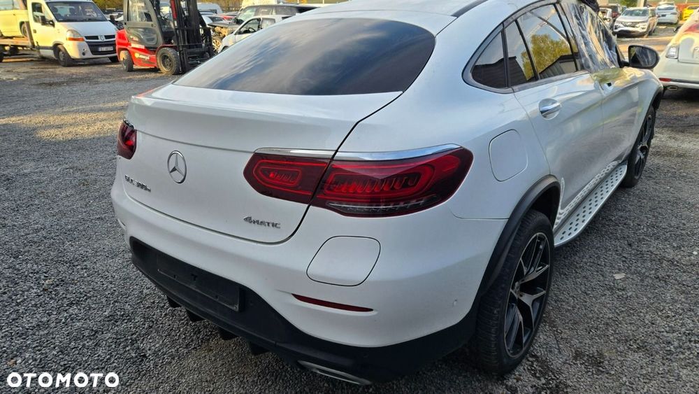 Mercedes-Benz GLC - 29