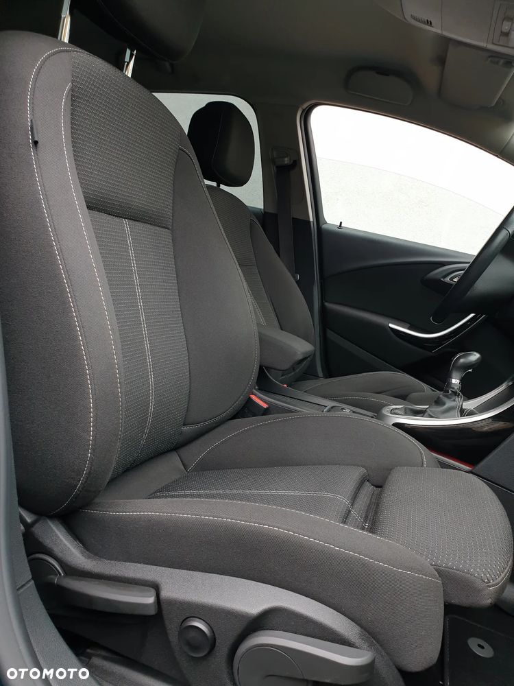 Opel Astra 1.4 Turbo Cosmo - 29