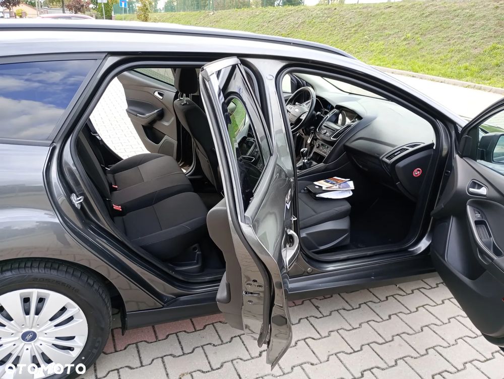 Ford Focus 1.5 EcoBlue Start-Stopp-System TITANIUM - 30