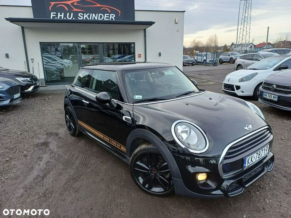 MINI Cooper John Works Trim - 1