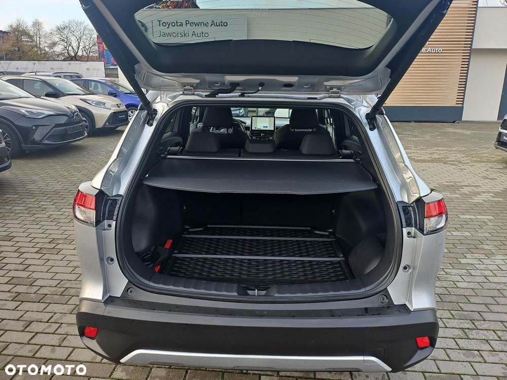 Toyota Corolla Cross - 12