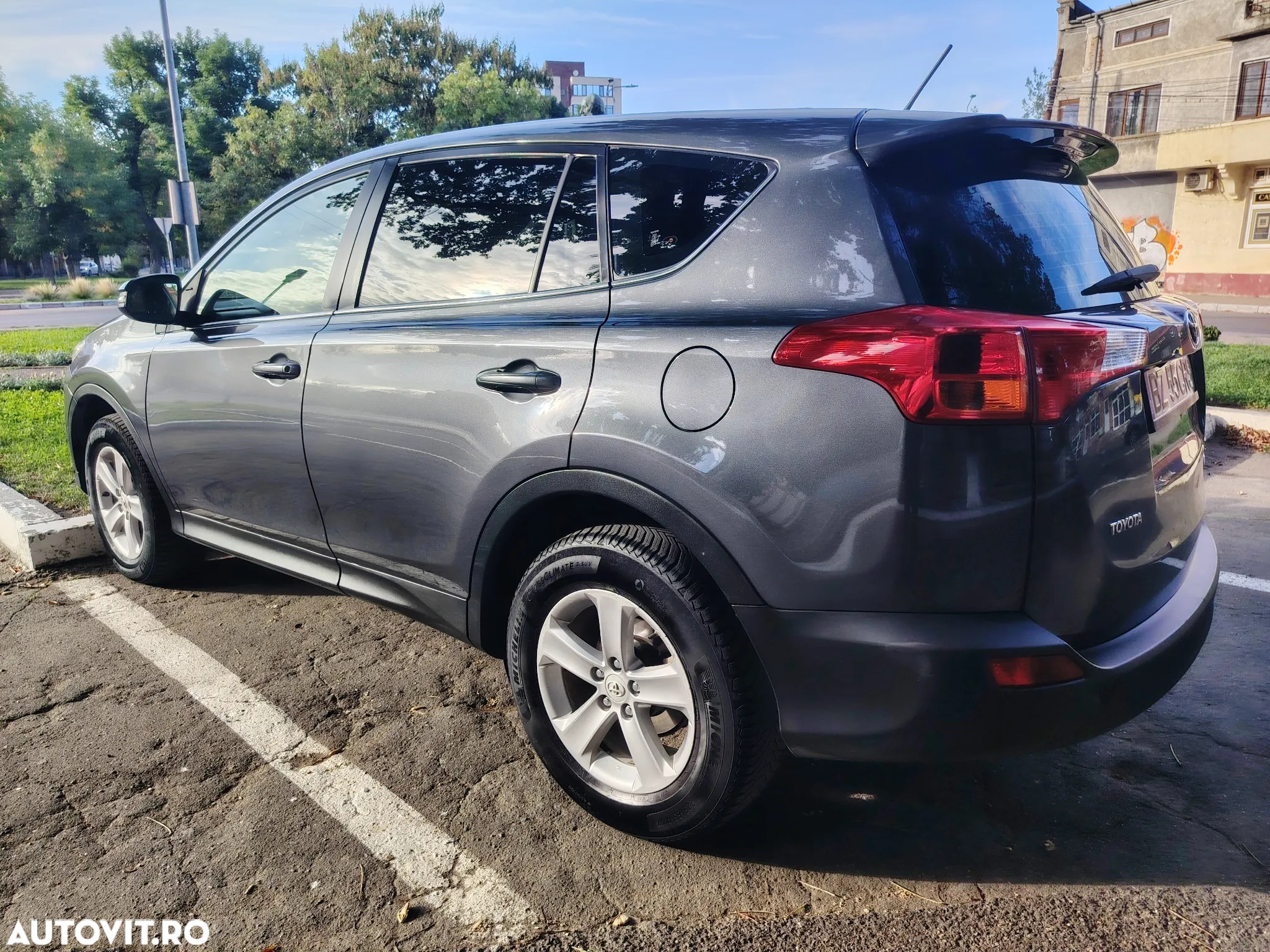 Toyota RAV4 - 3