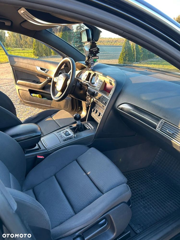 Audi A6 Limousine 2.4 - 16