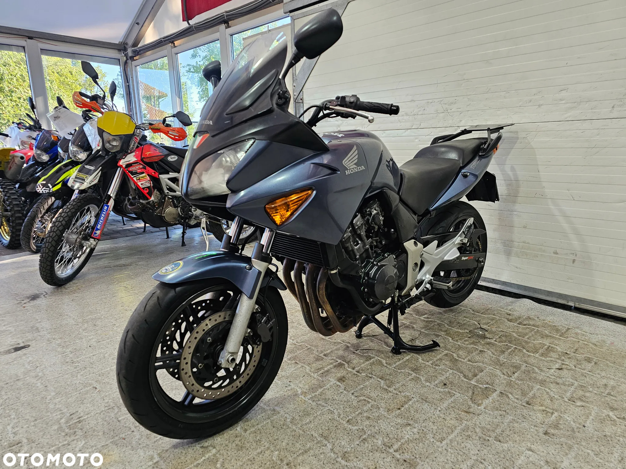 Honda CBF - 12
