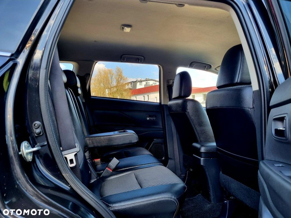 Mitsubishi Outlander 2.0 Intense 4WD CVT - 12