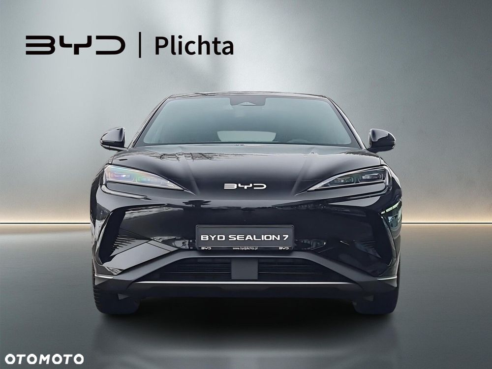 BYD Sealion 7 - 8
