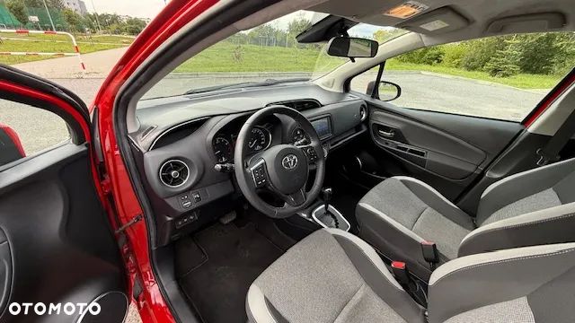 Toyota Yaris 1.5 20th Anniversary CVT - 17