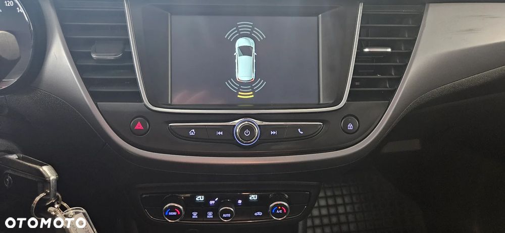 Opel Crossland X 1.2 T Enjoy S&S - 10