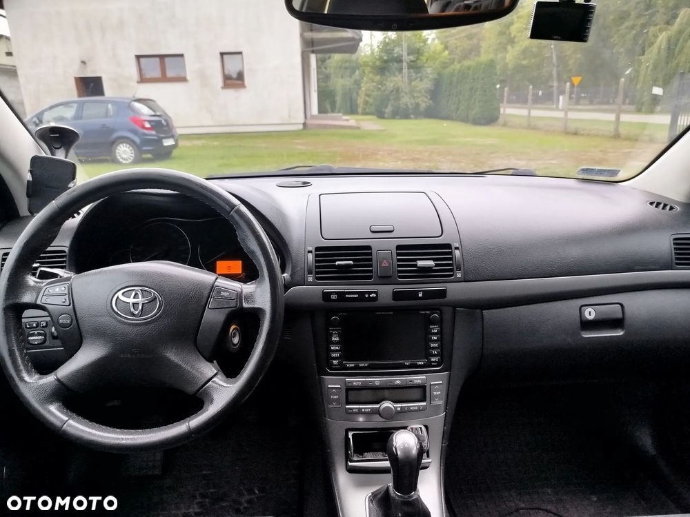 Toyota Avensis 1.8 VVT-i Luna - 5