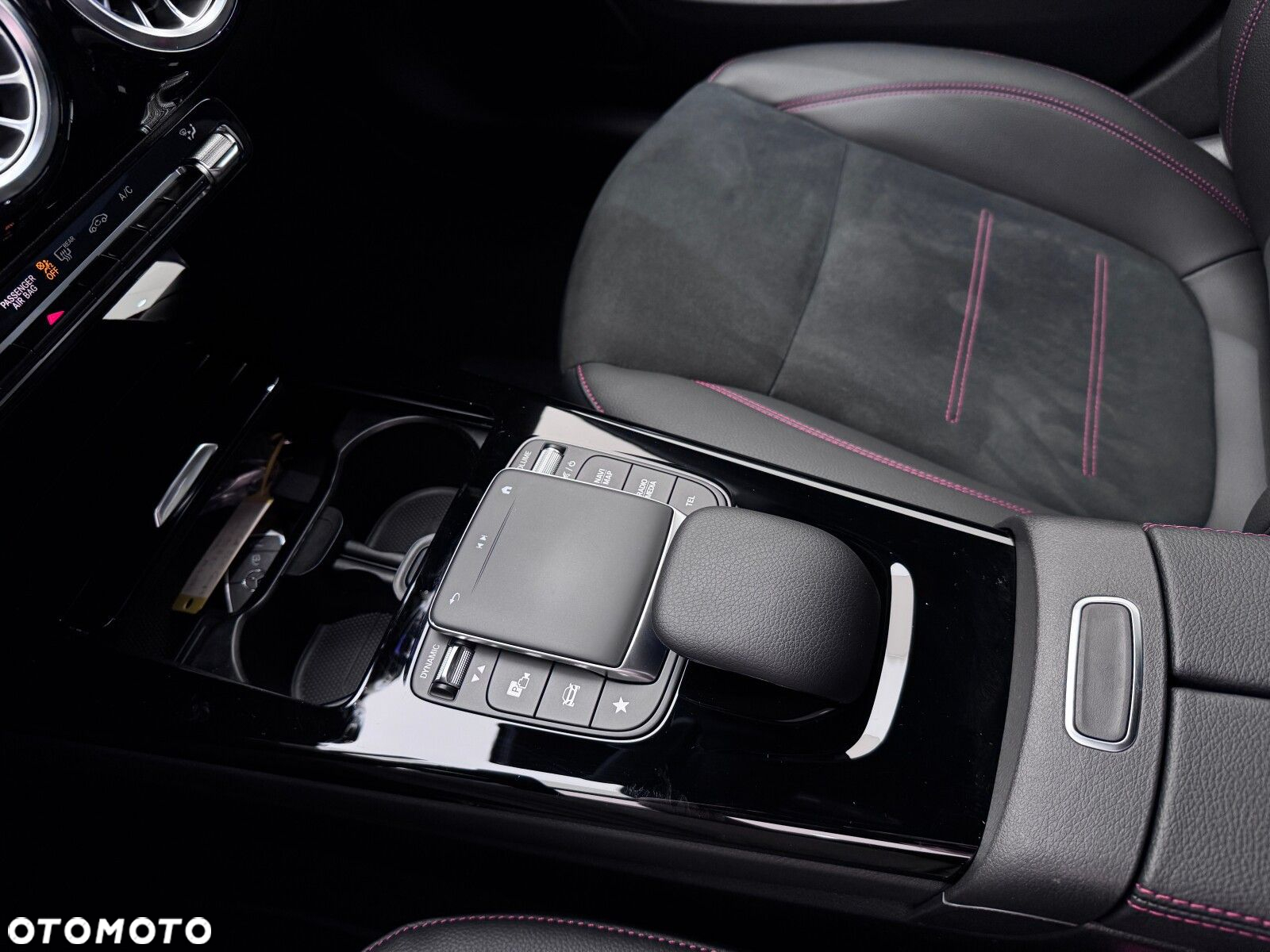 Mercedes-Benz CLA 200 AMG Line 7G-DCT - 24