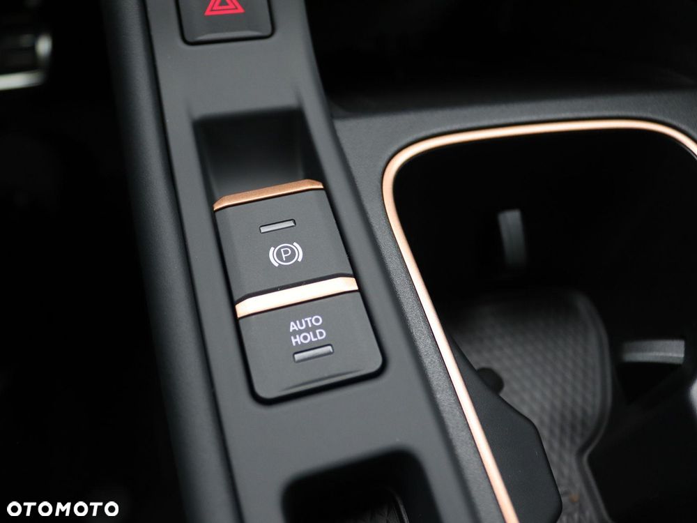 Cupra Terramar 1.5 e-Hybrid DSG VZ - 27