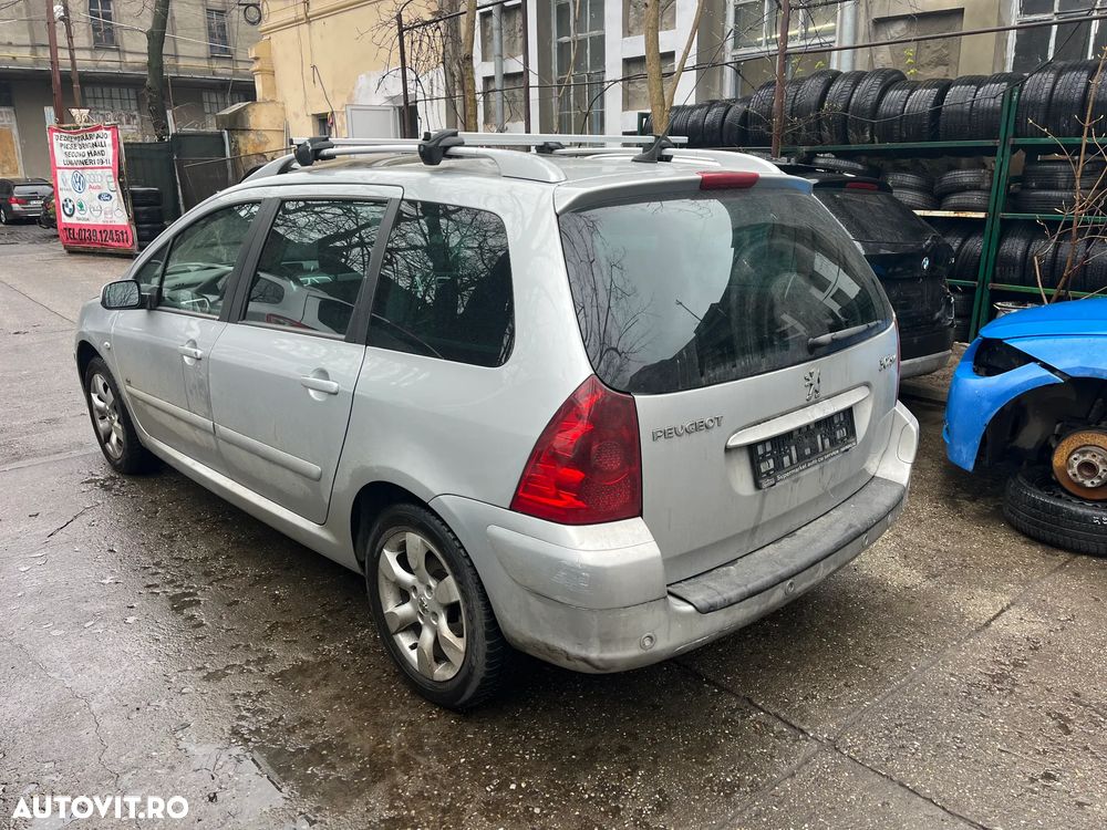 Dezmembrez Peugeot 307 SW facelift break 2006 1,6 HDI gri argintiu - 3