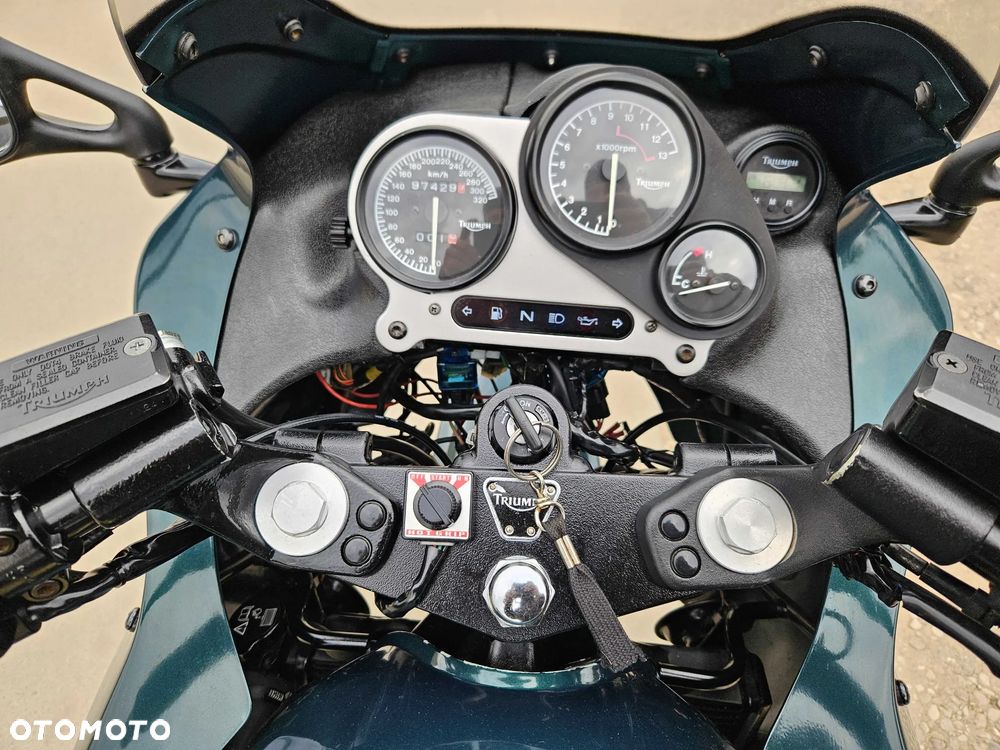 Triumph Sprint - 29
