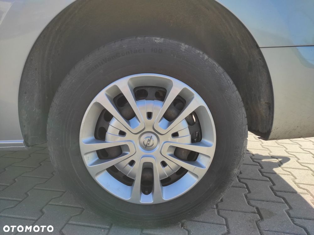 Opel VIVARO - 21