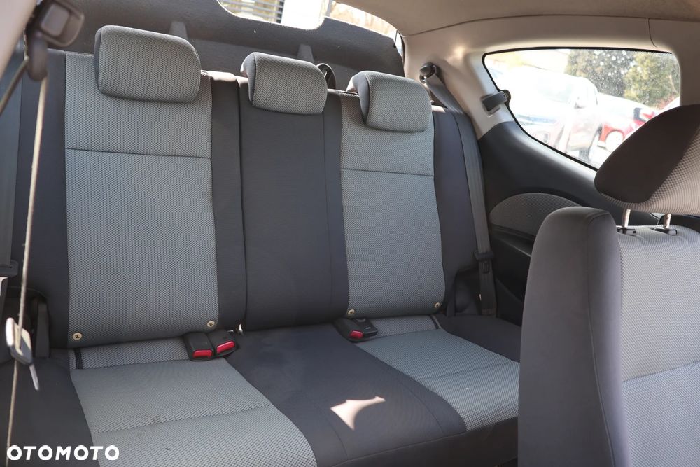 Chevrolet Aveo 1.4 16V LS - 12