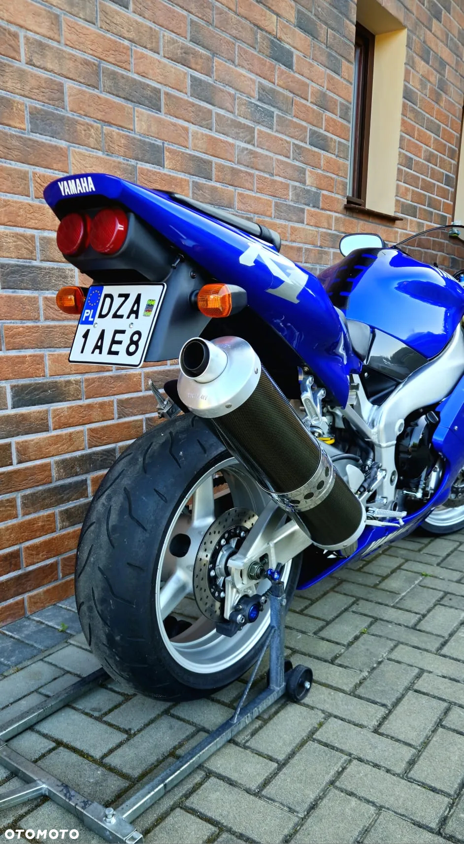Yamaha YZF - 9
