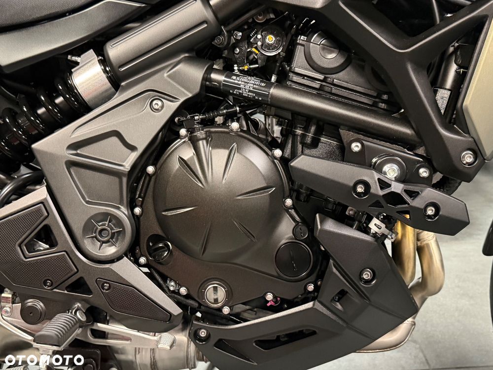 Kawasaki Versys 650 - 17