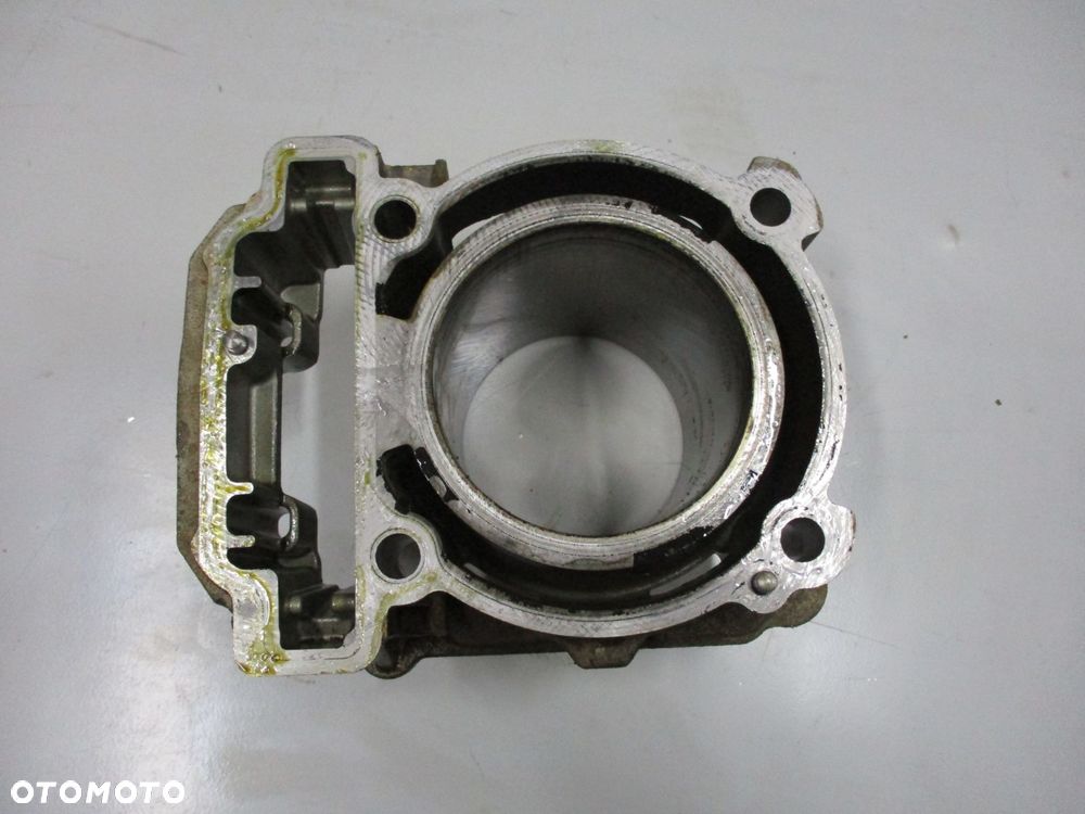 can am outlander g2 650 1000 cylinder - 4