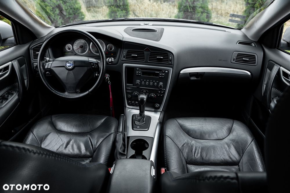 Volvo XC 70 D5 AWD Kinetic - 28