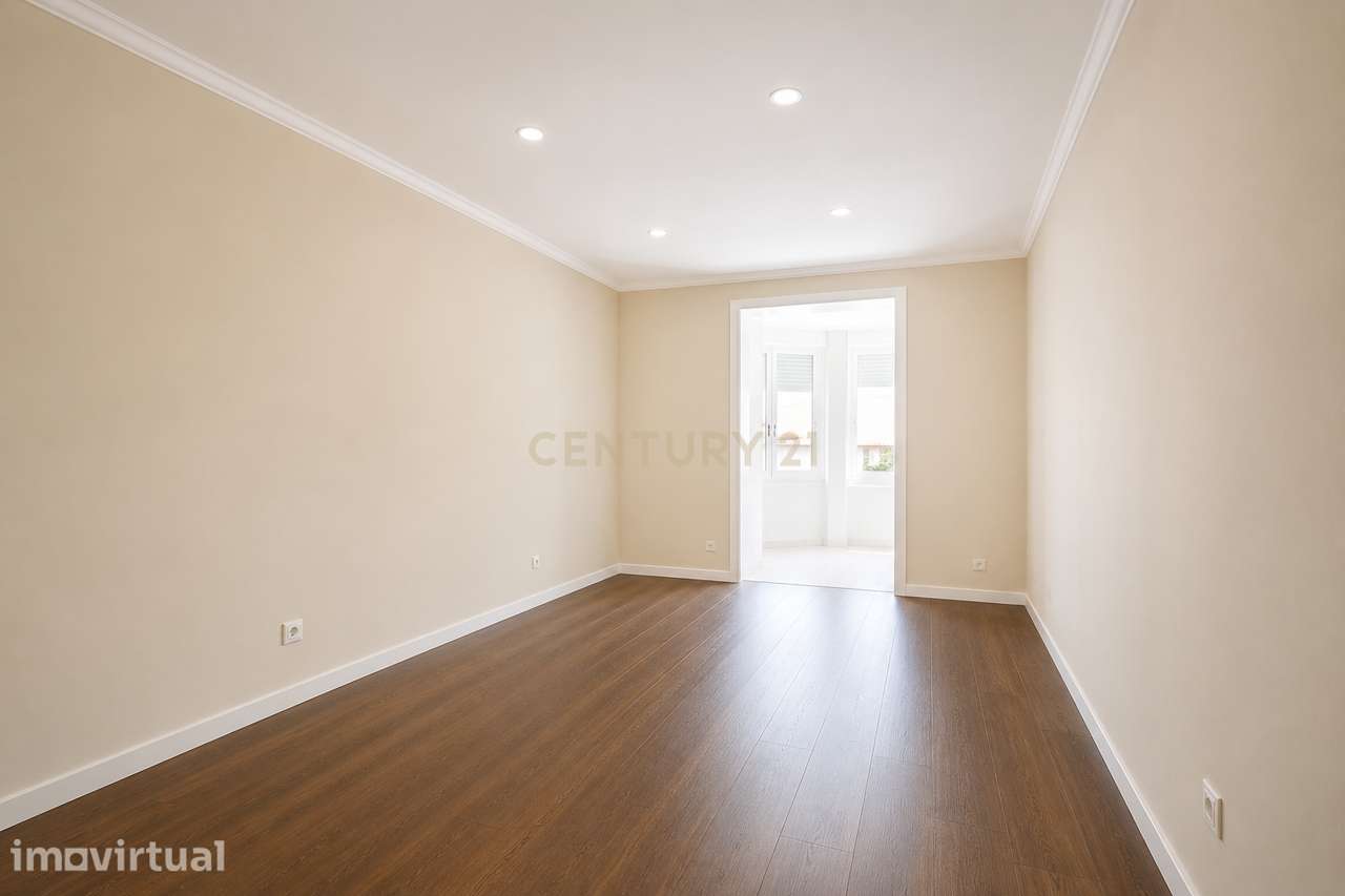 T1+1 renovado com excelente luminosidade | 65 m² | Imóvel arrendado - Grande imagem: 3/8