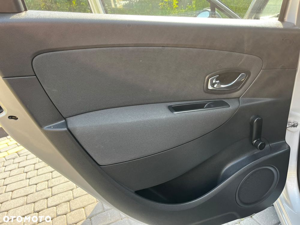 Renault Scenic 1.6 16V 110 LIMITED - 14