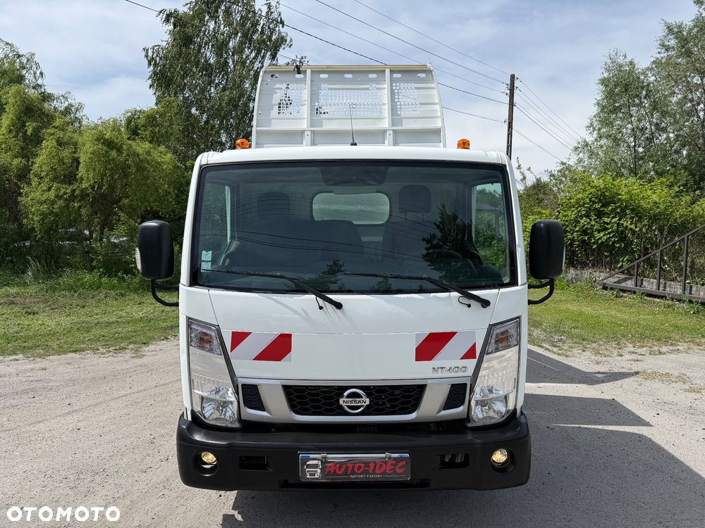 Nissan NT 400 - 2